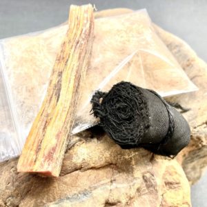 Char Cloth with Fat Wood and Cat Tails